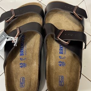 Birkenstock men’s size 10-10 1/2 or Women’s 12-12 1/2